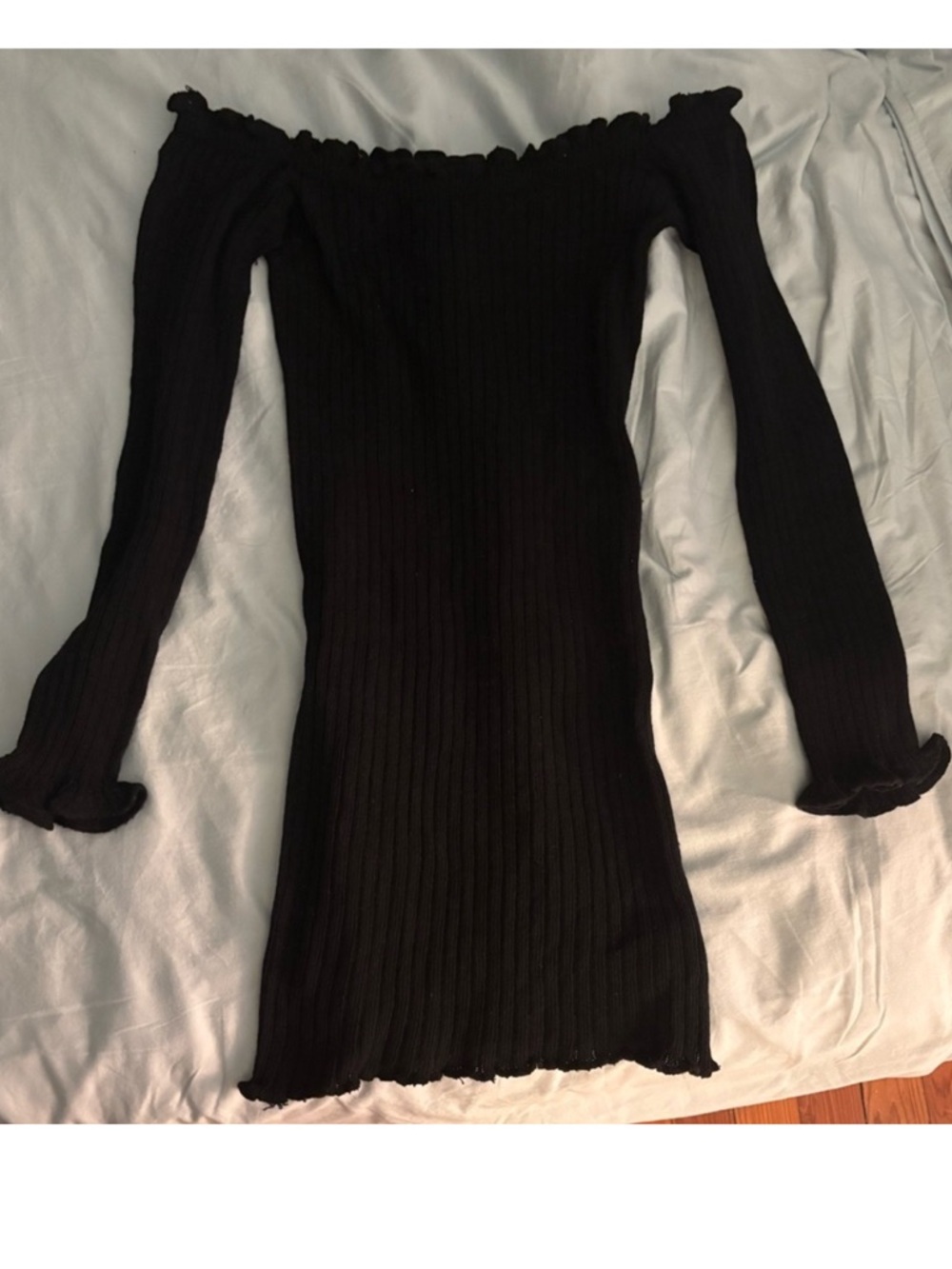 NWOT Black Off-Shoulder Ribbed Long Sleeve Dress Size Small